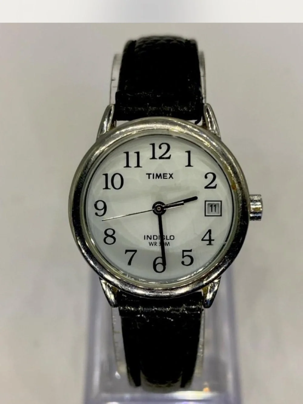 * Timex  ^^^ Women's Black Leather Strap Indiglo Watch ***